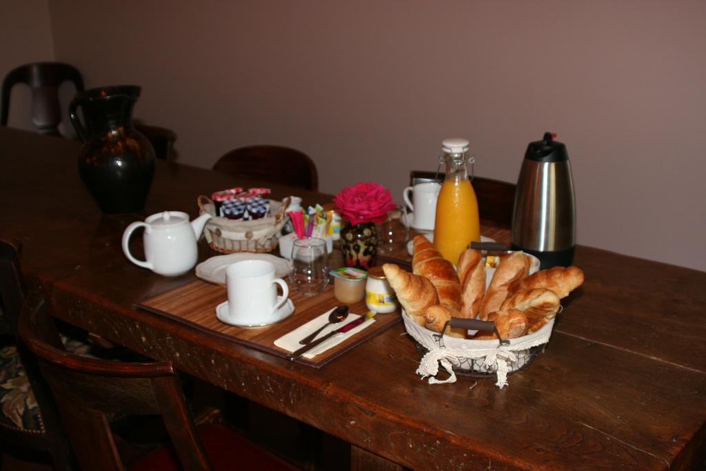 Le Petit Moulin Bed and Breakfast Faverelles Εξωτερικό φωτογραφία